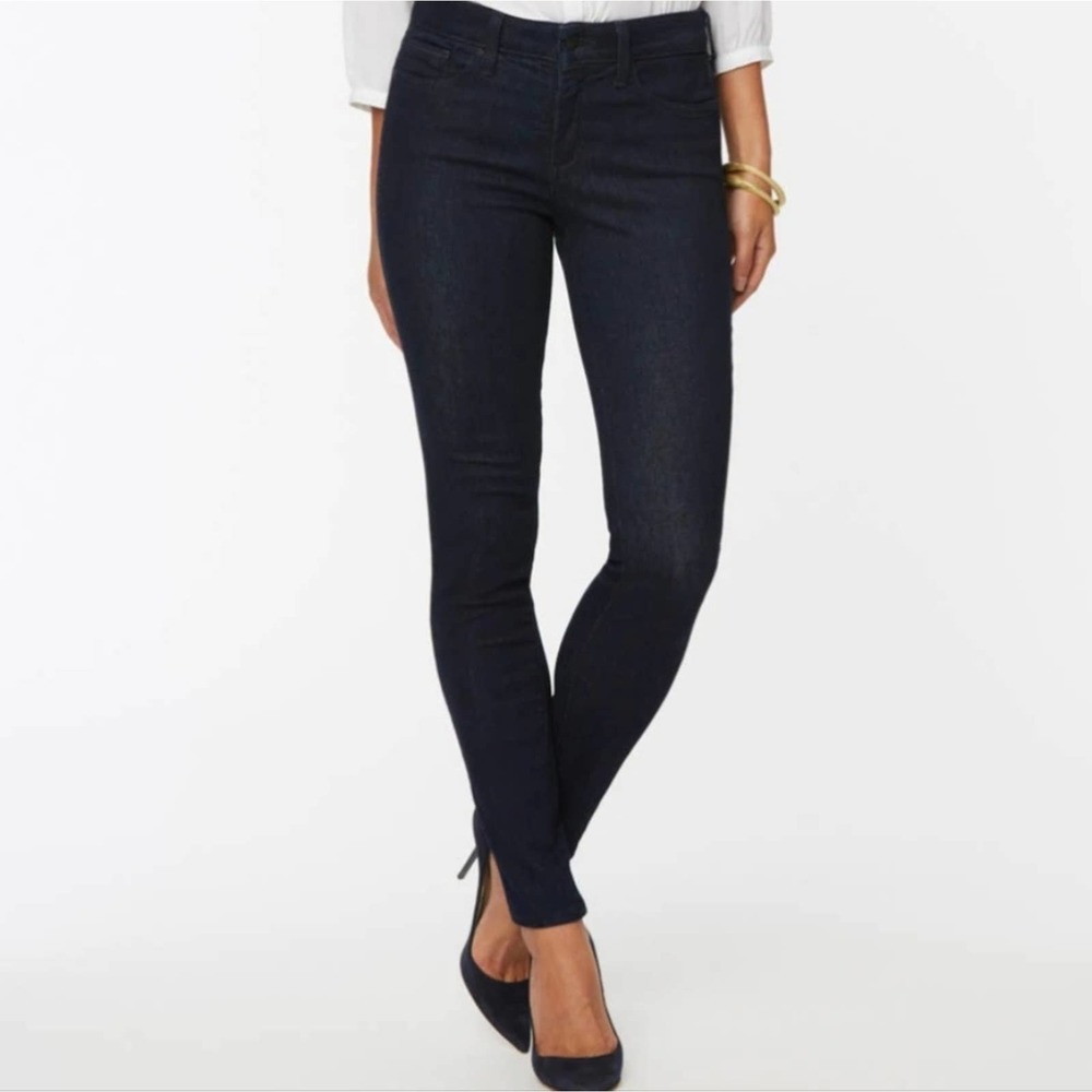 Curves 360 by NYDJ Skinny Jeans in Rinse Dark Blue - NWT